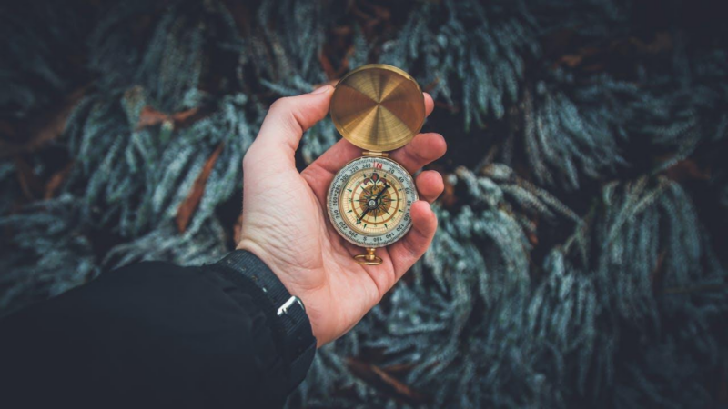 Pourquoi choisir de porter une médaille boussole ?